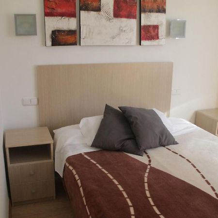 Hostal Francisco Salinas Burgo Esterno foto